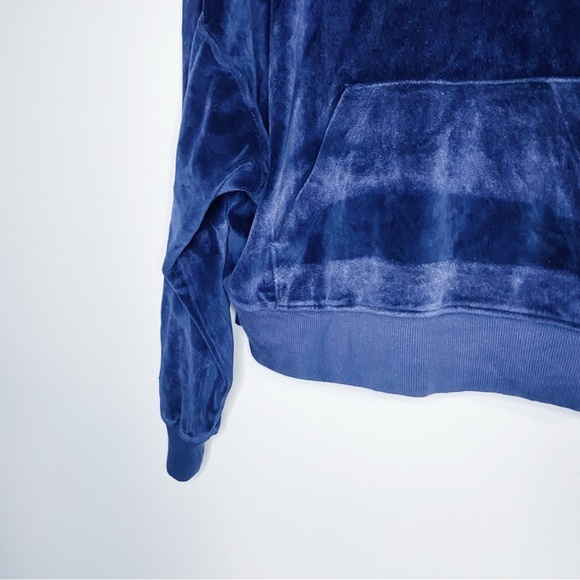 Boys Lie - Embroidered Navy Velour Crop Hoodie - Picture 7 of 8